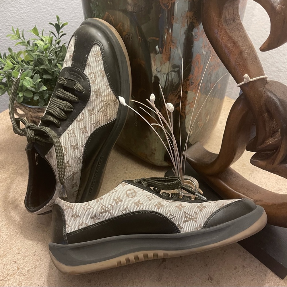 Louis Vuitton sneakers vintage